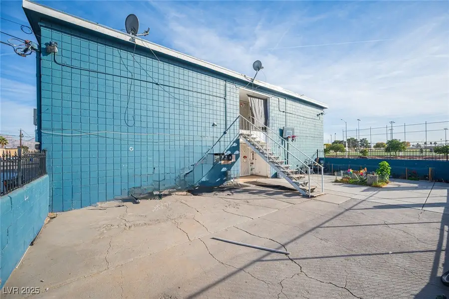 2913 Stewart Avenue, Las Vegas, NV 89101 - Image #3