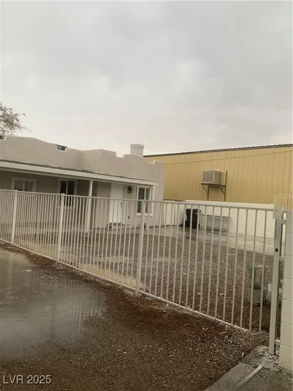 2529 Meadows Avenue, Las Vegas, NV 89101 - Image #3