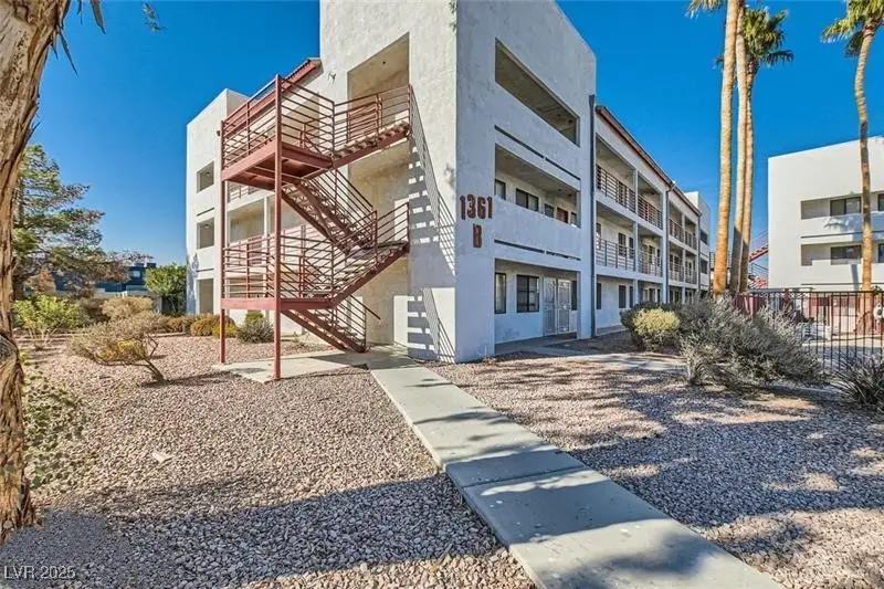 1361 E University Avenue #209, Las Vegas, NV 89119 - Image #2