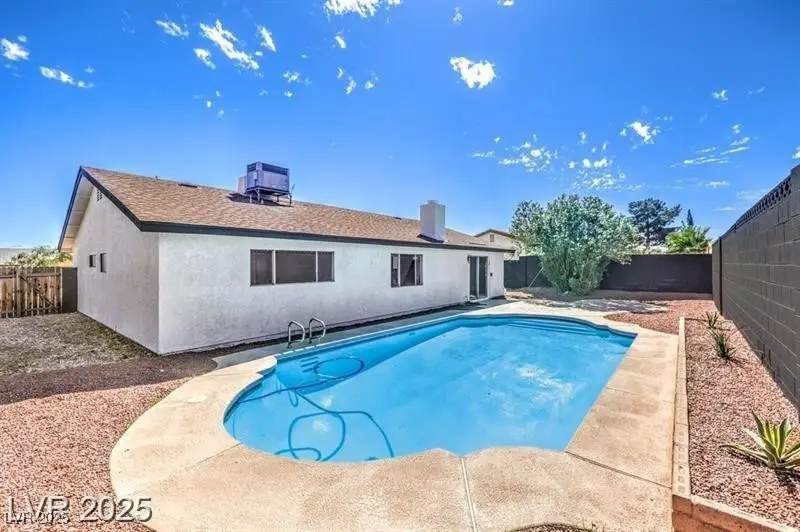 1700 Breezewood Drive, Las Vegas, NV 89108 - Image #3