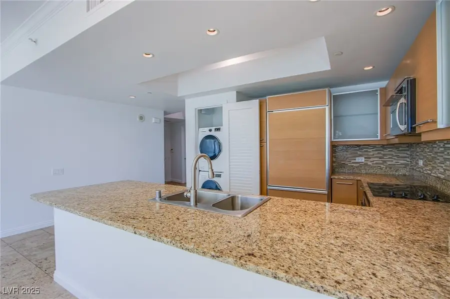 222 Karen Avenue #1802, Las Vegas, NV 89109 - Image #3