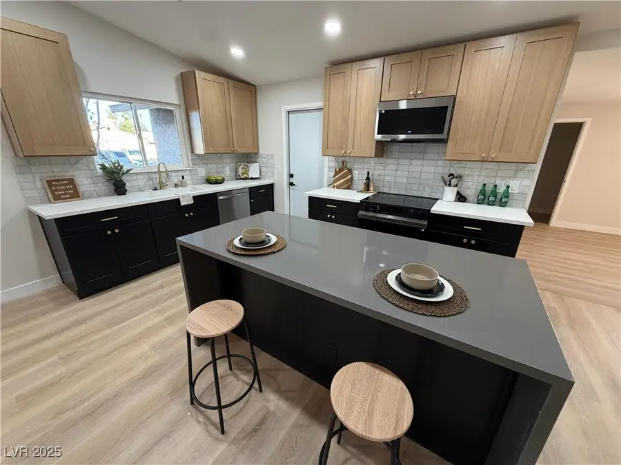 6601 Boxwood Lane, Las Vegas, NV 89103 - Image #2