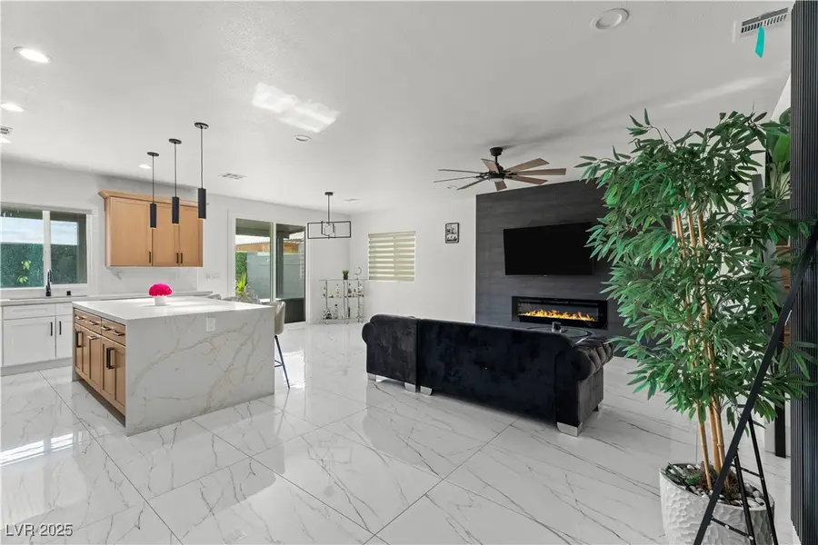 4035 Welter Avenue, Las Vegas, NV 89104 - Image #2