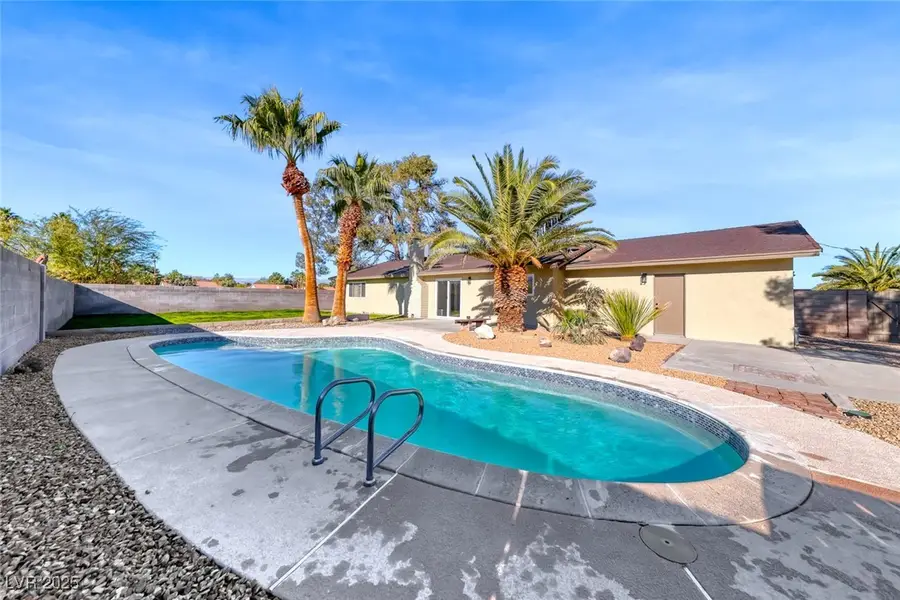 1905 Sur Este, Las Vegas, NV 89123 - Image #2