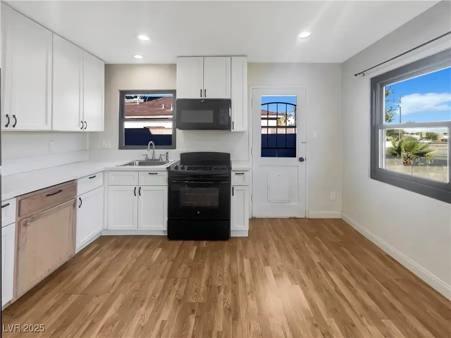 415 W Atlantic Avenue, Henderson, NV 89015 - Image #2