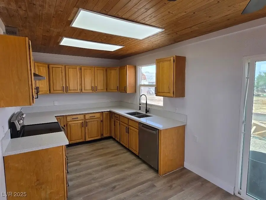 270 W Patricia Avenue, Pahrump, NV 89060 - Image #3