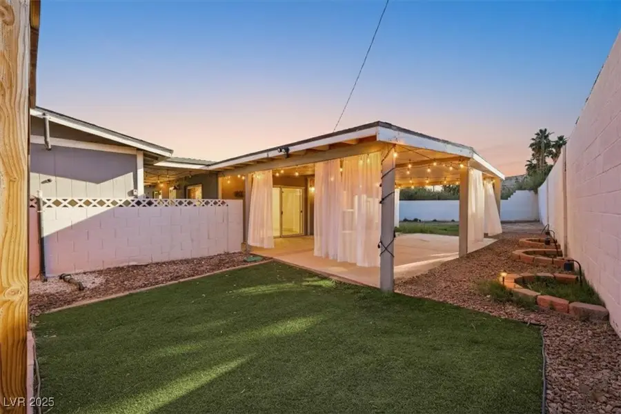 4044 Pepe Circle, Las Vegas, NV 89121 - Image #2