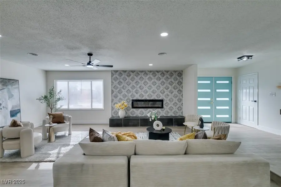 1698 Silver Mesa Way, Las Vegas, NV 89169 - Image #3