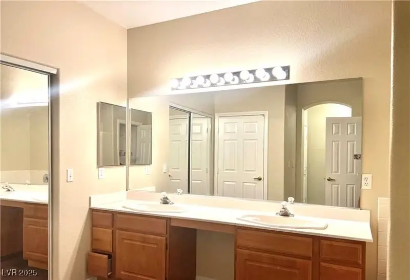 8798 Beacon Harbor Avenue, Las Vegas, NV 89147 - Image #3