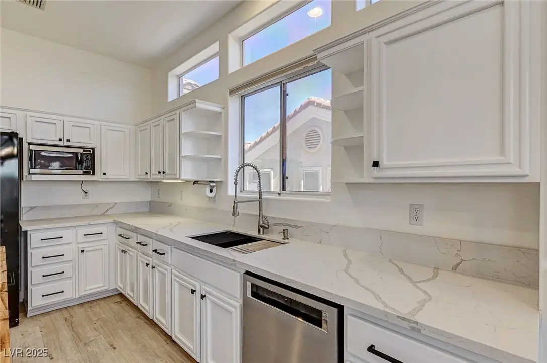 10725 Mission Lakes Avenue, Las Vegas, NV 89134 - Image #1