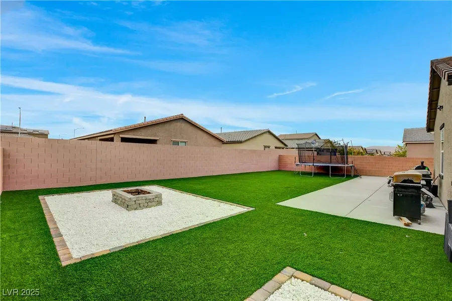 1813 Classic Novel Street, Las Vegas, NV 89115 - Image #3