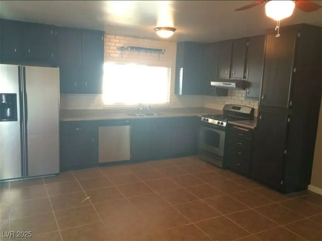 4120 E Boston Avenue, Las Vegas, NV 89104 - Image #1