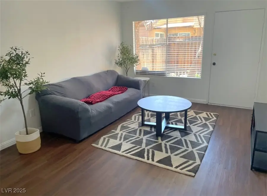 1460 Hialeah Drive #B, Las Vegas, NV 89119 - Image #3