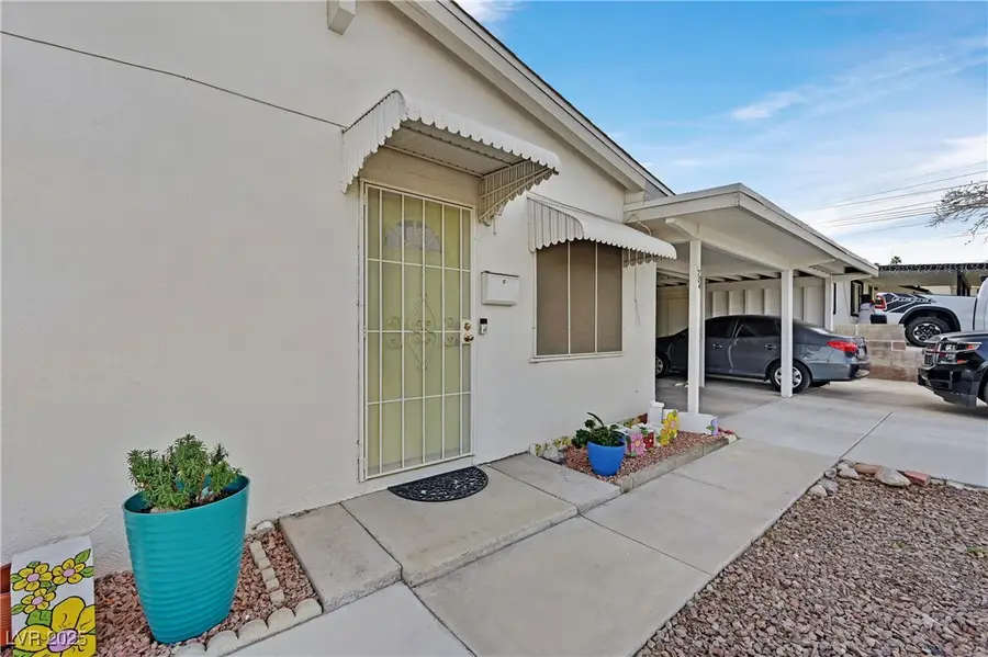 1704 Hassett Avenue, Las Vegas, NV 89104 - Image #2