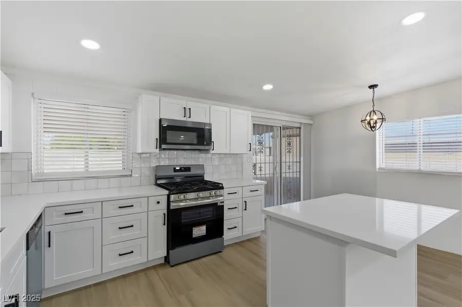 1692 Palora Avenue, Las Vegas, NV 89169 - Image #3