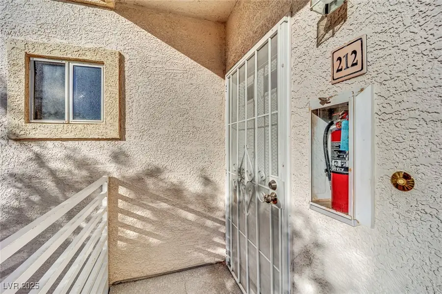 1900 N Torrey Pines Drive #212, Las Vegas, NV 89108 - Image #2