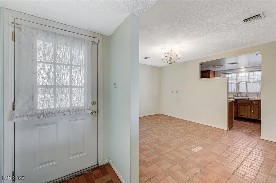 1813 Bracken Avenue, Las Vegas, NV 89104 - Image #3