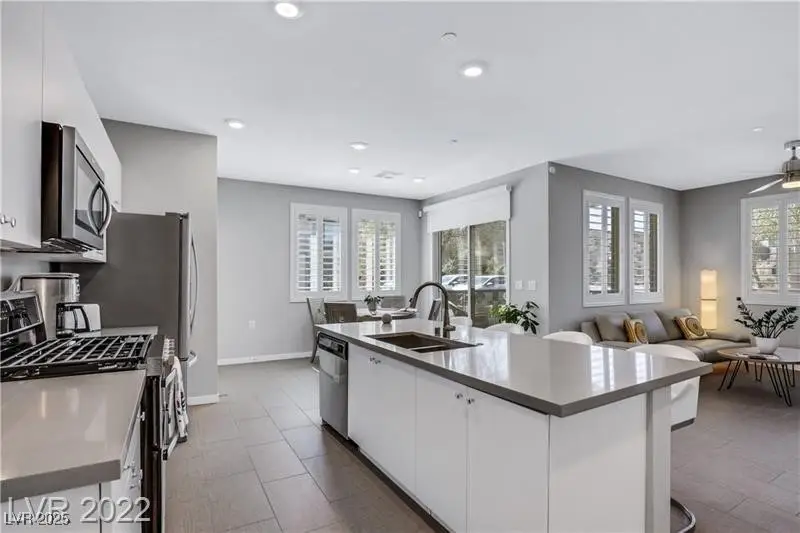 11257 Rainbow Peak Avenue #105, Las Vegas, NV 89135 - Image #3