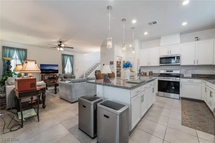 6046 Castle Gardens Avenue, Las Vegas, NV 89130 - Image #3
