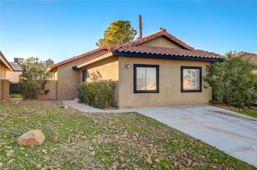 1040 Neil Armstrong Circle, Las Vegas, NV 89145 - Image #2