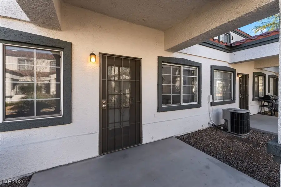 5330 E Charleston Boulevard #44, Las Vegas, NV 89142 - Image #3