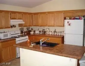 9915 Sparrow Ridge Avenue, Las Vegas, NV 89117 - Image #2