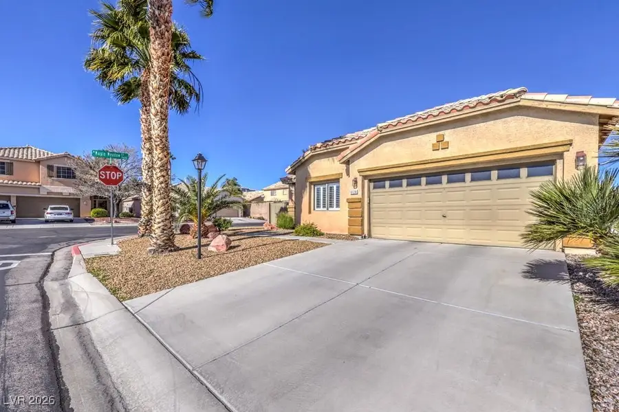 8128 Chestnut Glen Avenue, Las Vegas, NV 89131 - Image #2