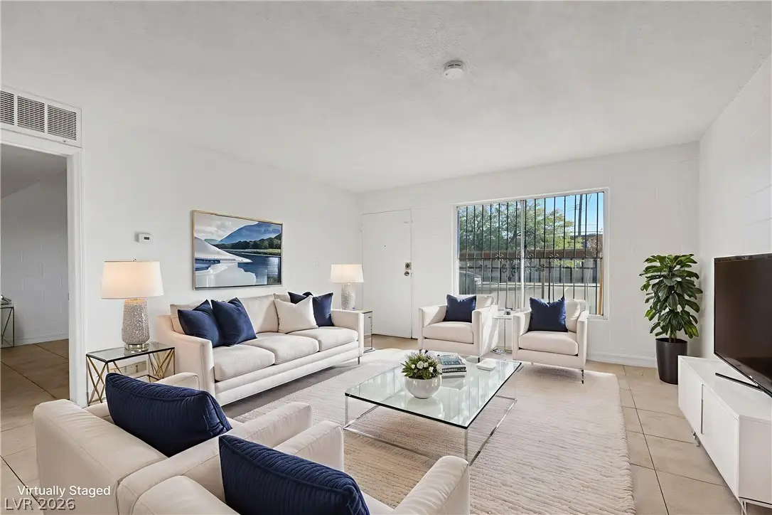 585 S Royal Crest Circle #16, Las Vegas, NV 89169 - #1