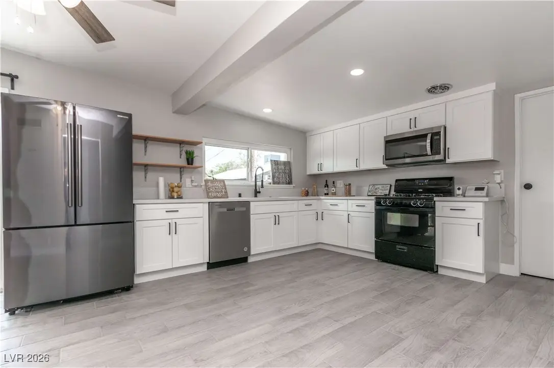 4733 E Harmon Avenue, Las Vegas, NV 89121 - Image #1