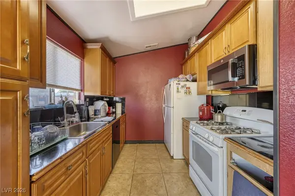 2304 Triumph Hills Lane, North Las Vegas, NV 89032