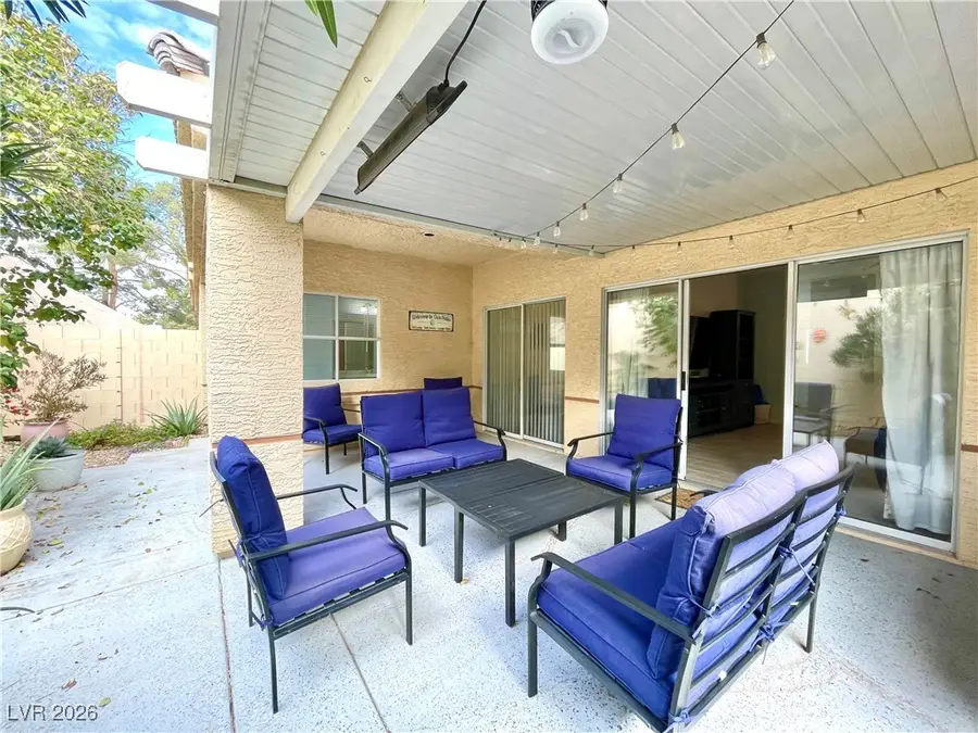 453 Wonderstone Drive, Las Vegas, NV 89107 - Image #2