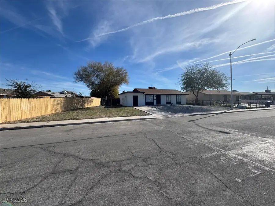 4020 Pamela Way, Las Vegas, NV 89115 - #3
