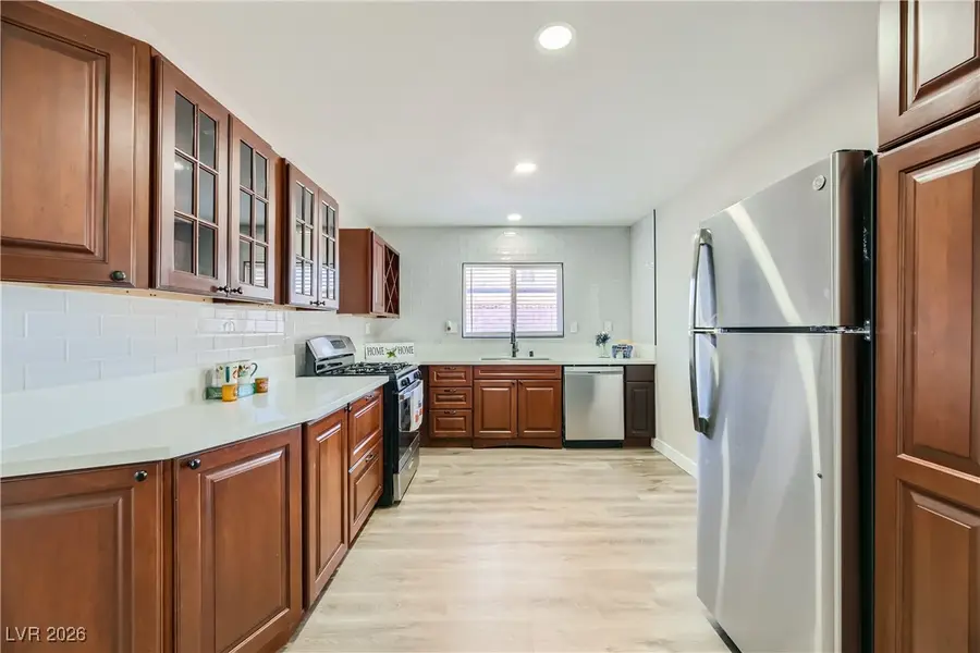2221 Palora Avenue, Las Vegas, NV 89169 - Image #3