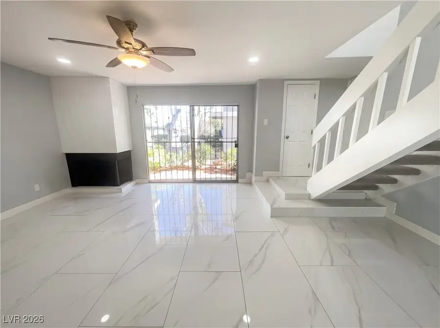 568 Willow Green Drive, Las Vegas, NV 89169 - Image #3