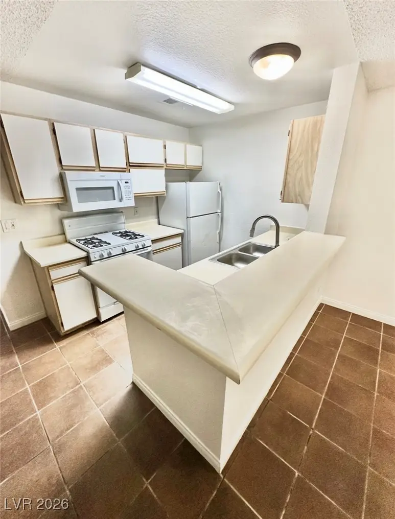 2200 S Fort Apache Road #2185, Las Vegas, NV 89117 - Image #3