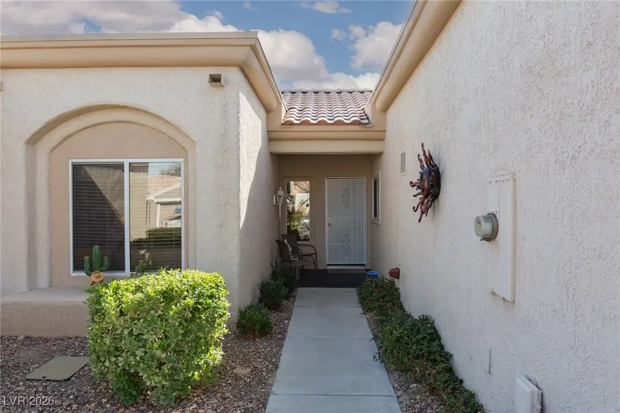 10627 Mission Lakes Avenue, Las Vegas, NV 89134 - Image #2