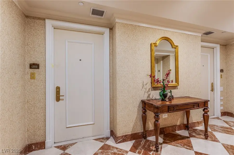 2877 Paradise Road #1203, Las Vegas, NV 89109 - Image #3