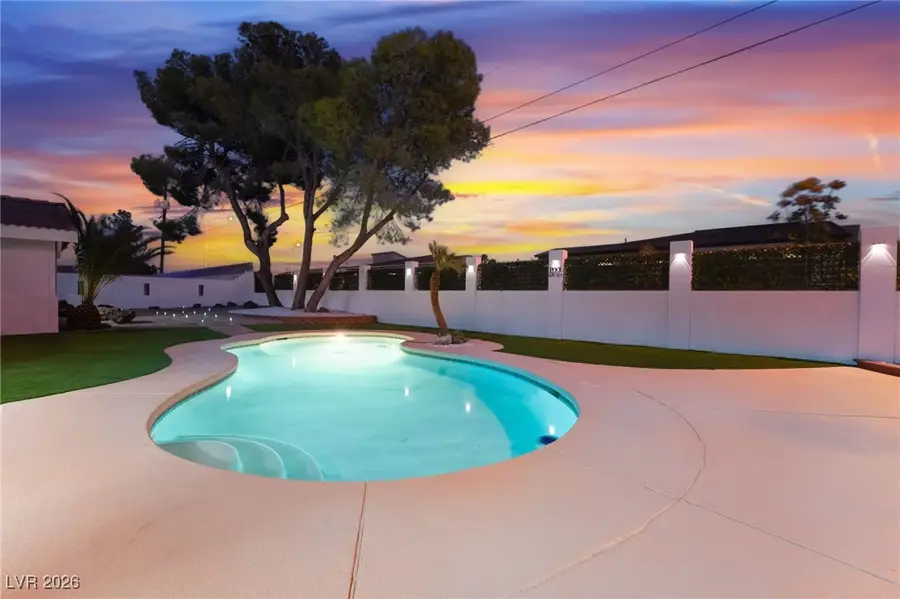 611 E Fairway Road, Henderson, NV 89015 - Image #2