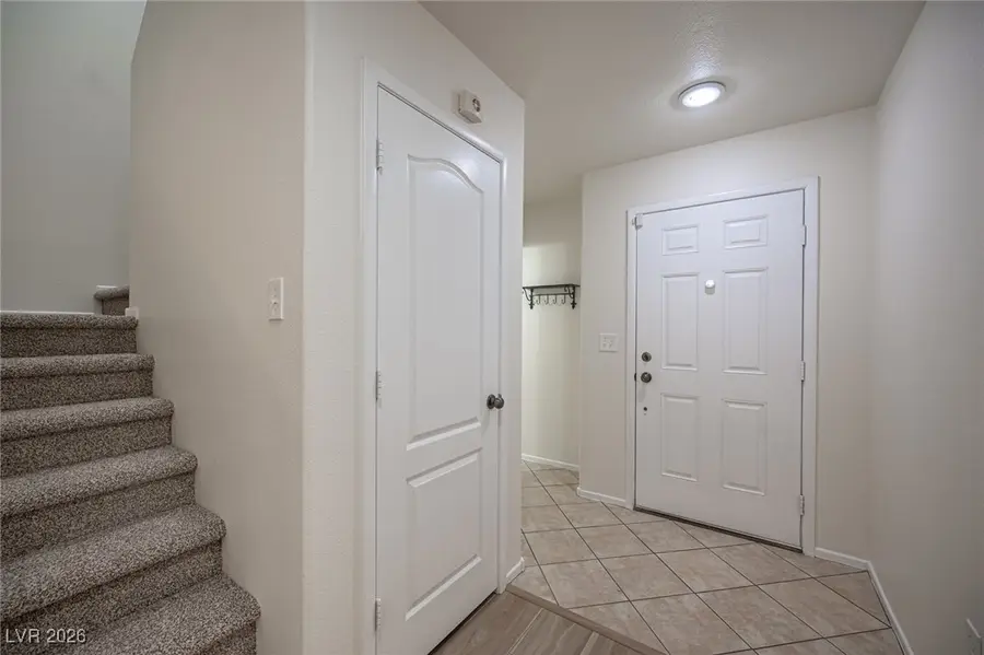 7313 Camden Pine Avenue, Las Vegas, NV 89129 - Image #3