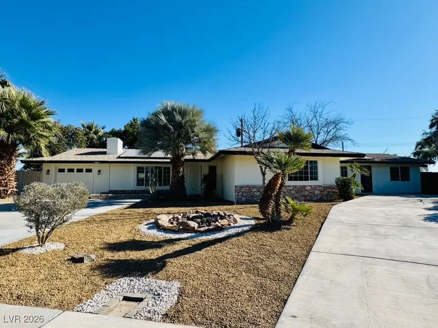 3182 Camel Back Drive, Las Vegas, NV 89169 - #3