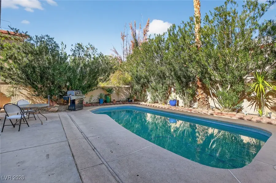 7408 Shallow Glen Court, Las Vegas, NV 89129 - Image #2