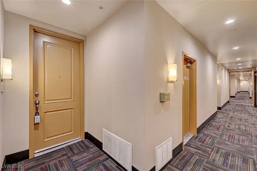 31 E Agate Avenue #302, Las Vegas, NV 89123 - Image #3