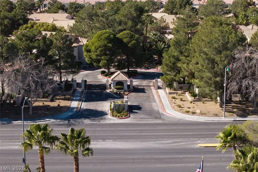 2643 S Durango Drive #102, Las Vegas, NV 89117 - #2