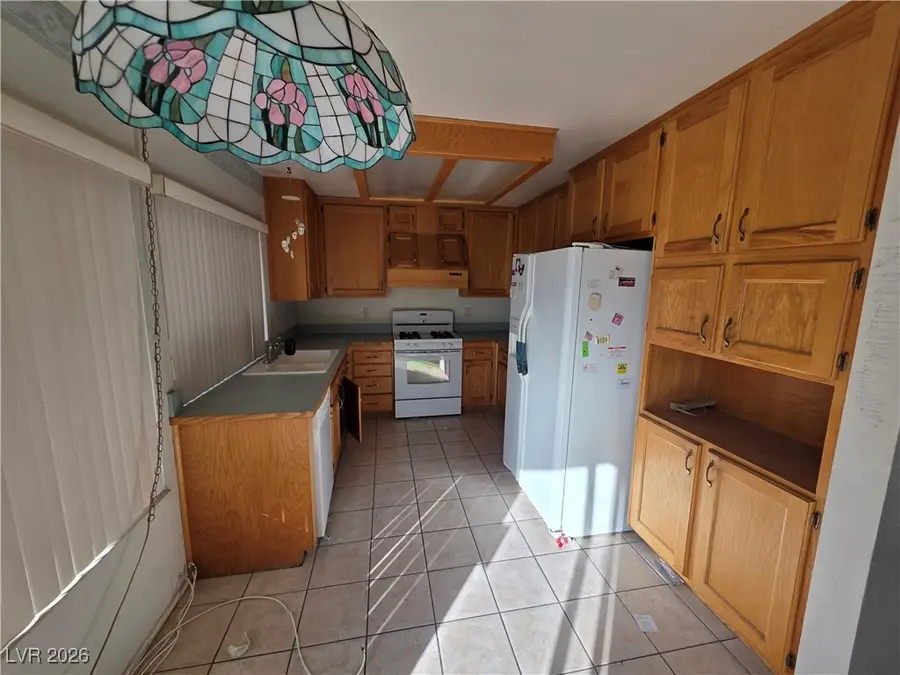 7275 Bridgeview Avenue, Las Vegas, NV 89147 - Image #3