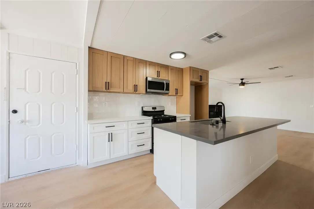 3670 Isle Royale Drive, Las Vegas, NV 89122 - #1