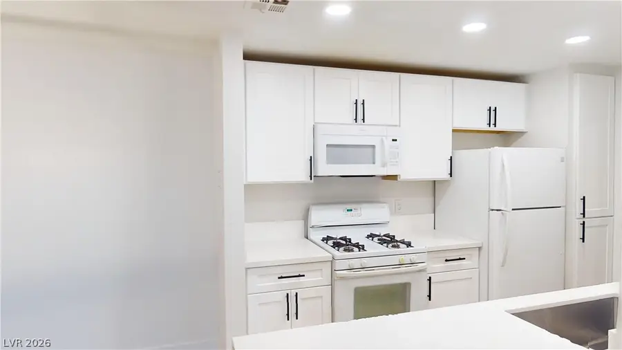 2200 S Fort Apache Road #2047, Las Vegas, NV 89117 - Image #3