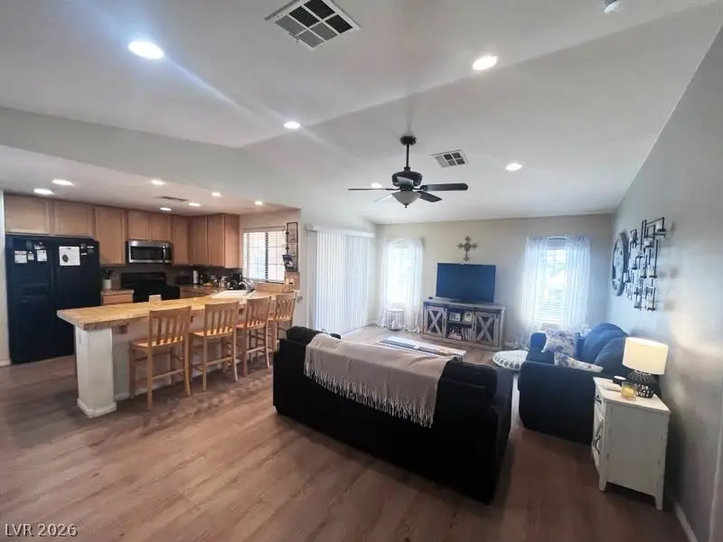 5450 Cardinal Ridge Court #204, Las Vegas, NV 89149 - Image #2