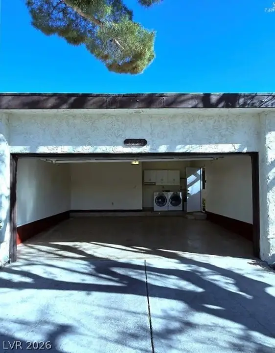 3058 Conquista Ct, Las Vegas, NV 89121 - Image #2