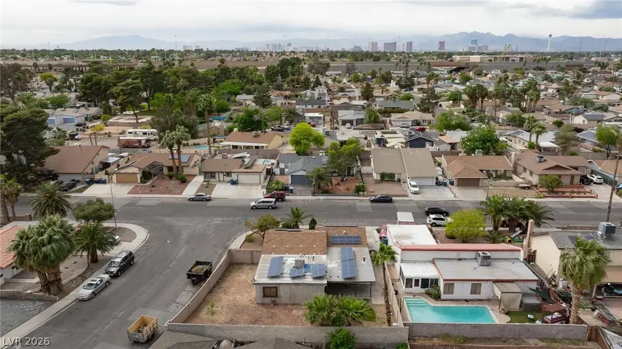3946 Clear View Drive, Las Vegas, NV 89121 - #3