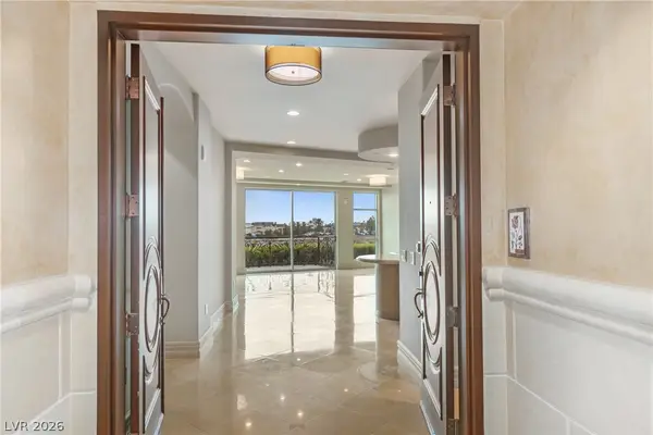 9101 Alta Drive #16, Las Vegas, NV 89145